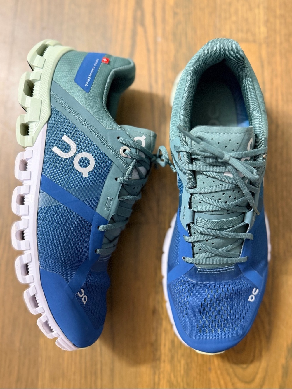 EUC On Running Men’s Cloudflow Lightweight Blue/Green Running Shoes 7.5